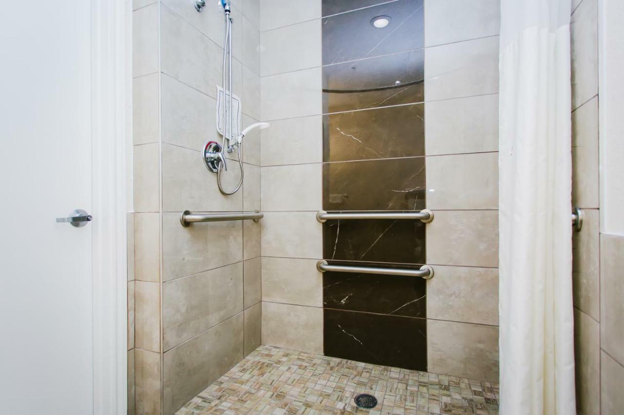 Scottish Inn & Suites Baytown Buitenkant foto