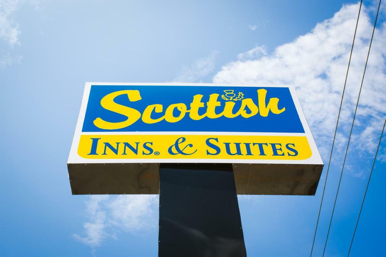 Scottish Inn & Suites Baytown Buitenkant foto