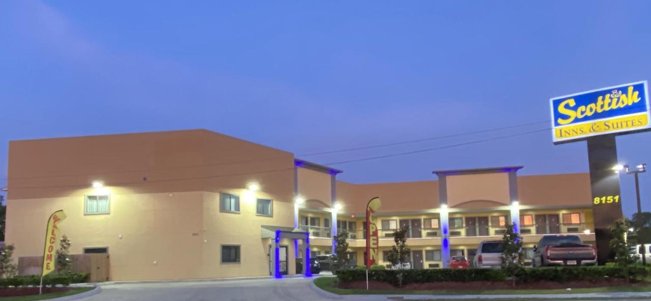 Scottish Inn & Suites Baytown Buitenkant foto