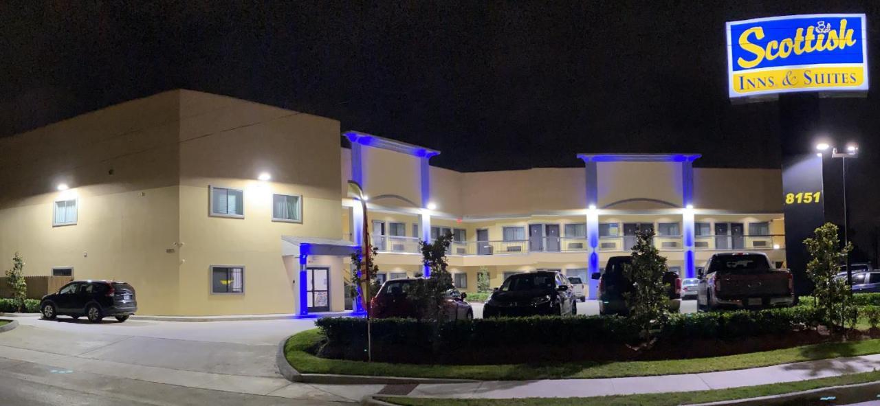 Scottish Inn & Suites Baytown Buitenkant foto